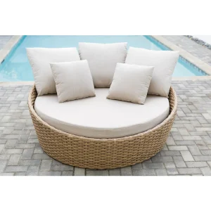 Town Chair Outdoor Poolside Daybed Wooden Finish